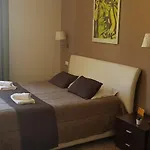 Mia Konukevi 3*